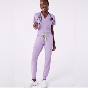 FIGS LAVENDER DEW SCRUB SET